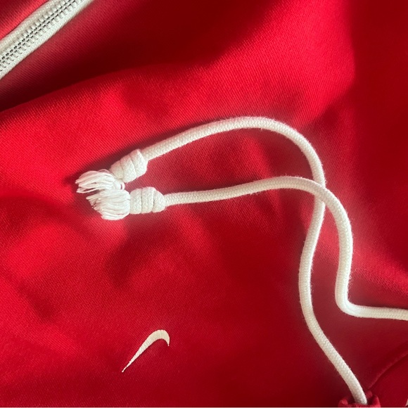 Nike Dri-Fit Hoodie - Picture 4 of 5